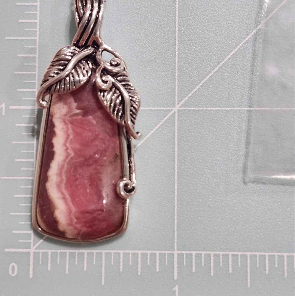 NWT JTV Sterling Silver Floral Wrapped Pink Stone Pendant With Leaf Design